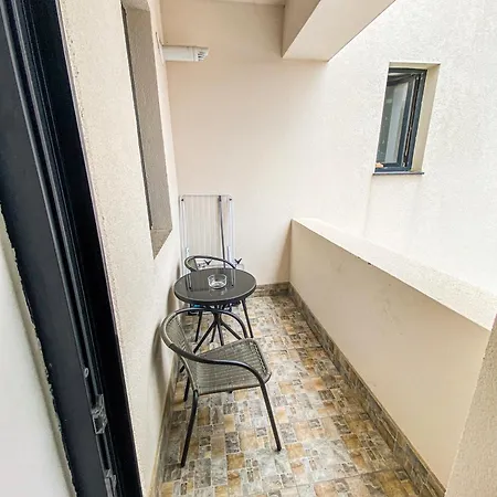 Appartamento Edy Constanţa